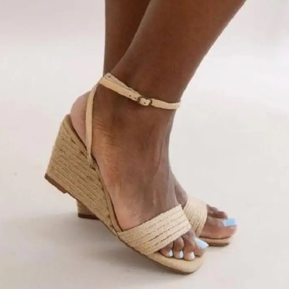 Jeffrey Campbell Wedge Sandals Size 9